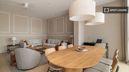 2 room luxury Apartment for rent in Barcelona, Catalonia - Photo 3