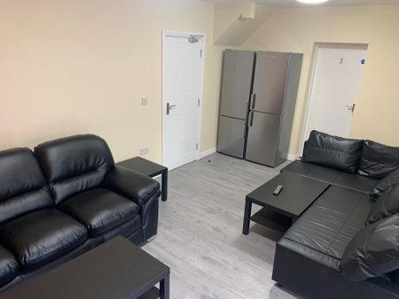 7 bedroom semi-detached house to rent - Photo 2