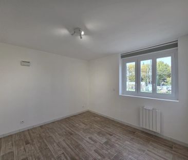 Location Appartement 3 pièces 81 m2 à Pont-Saint-Esprit - Photo 2