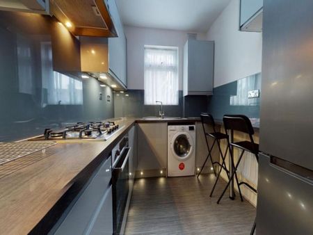 2 bedroom maisonette to rent - Photo 5