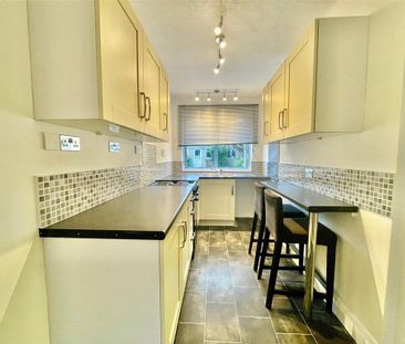 3 bedroom semi-detached house to rent - Photo 6