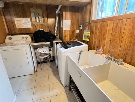 For Lease - 2518 Lake Shore Boulevard, Toronto, Ontario - Photo 2