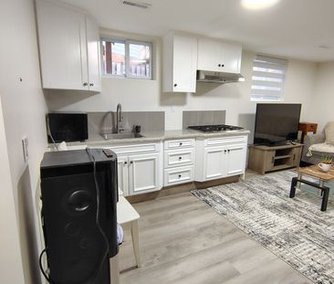 For Lease - 70 Orsett Street, Oakville, Ontario - Photo 2