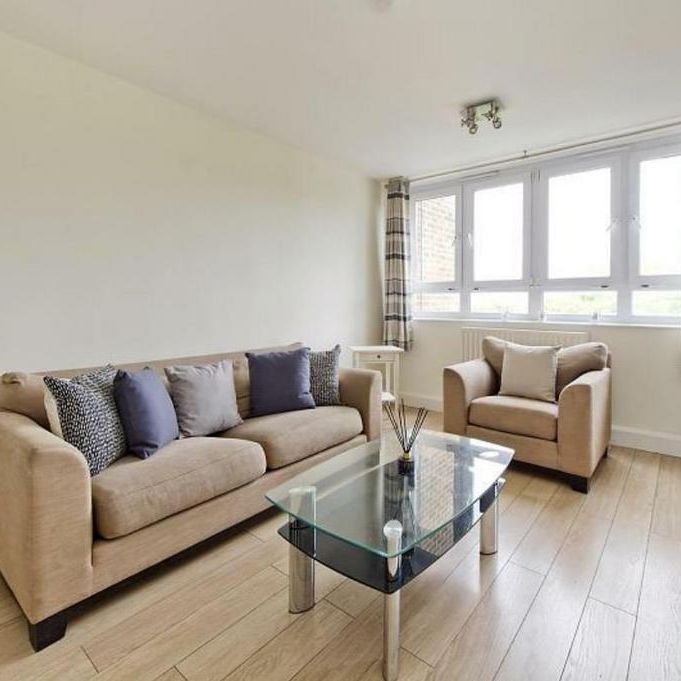 3 bedroom flat to rent - Photo 1
