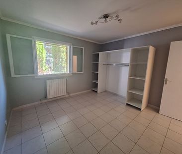 Location Appartement 3 pièces 101m² - Photo 5