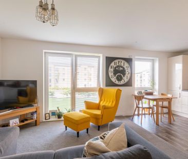2 bedroom flat to rent - Photo 3