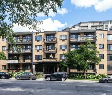2400 Van Horne Street | 2400 Van Horne, Montreal - Photo 1
