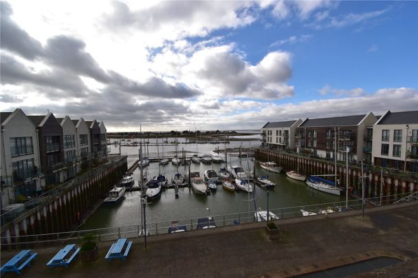 Waterside Marina, Brightlingsea, Colchester, Essex, CO7 0GE - Photo 1