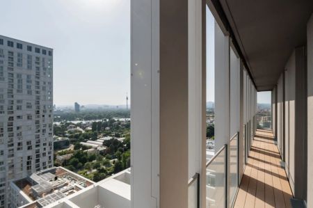 1,5 ZIMMER | BALKON | VIENNA TWENTYTWO | ERSTBEZUG IN DER NEUEN DONAUSTAT | MIETBEGINN AB 1. APRIL - Photo 2