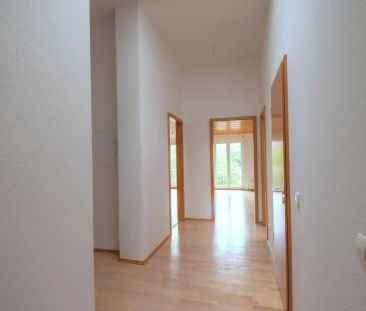 ANSCHAUEN LOHNT SICH // Zentrumsnahe 3-Raum-Wohnung mit Balkon, EBK... - Foto 4