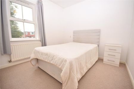 69, Charnley Drive, Leeds, West Yorkshire, LS7 4ST - Photo 4