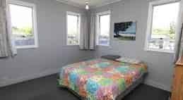 Family home with great section - Photo 3