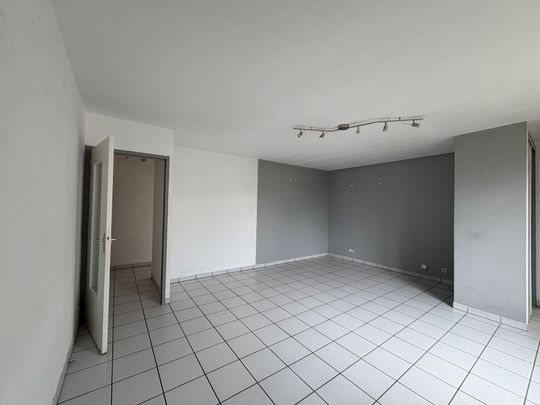 Location Appartement 3 pièces 70m² MONTROND LES BAINS 42210 - Photo 1