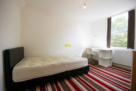 9 Dawlish Road - Photo 4