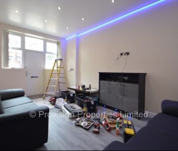 4 Bed 4 Bath Properties in Leeds - Photo 3