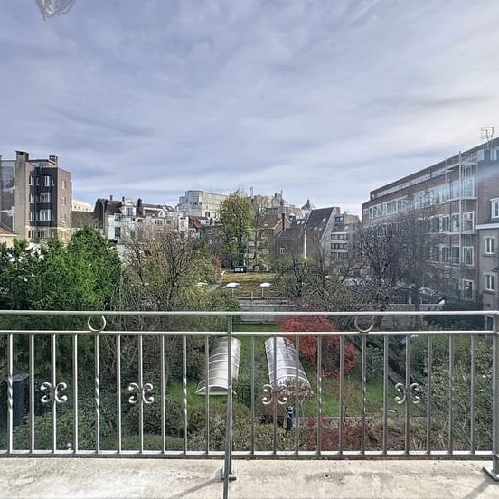 Appartement te huur - Photo 1