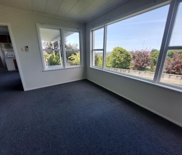 Close to motorway access and local facilities - Photo 2