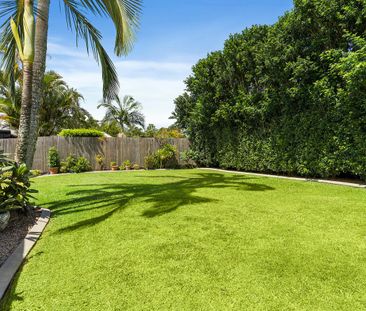 Family Home Amongst 'Garden Oasis' - Photo 3