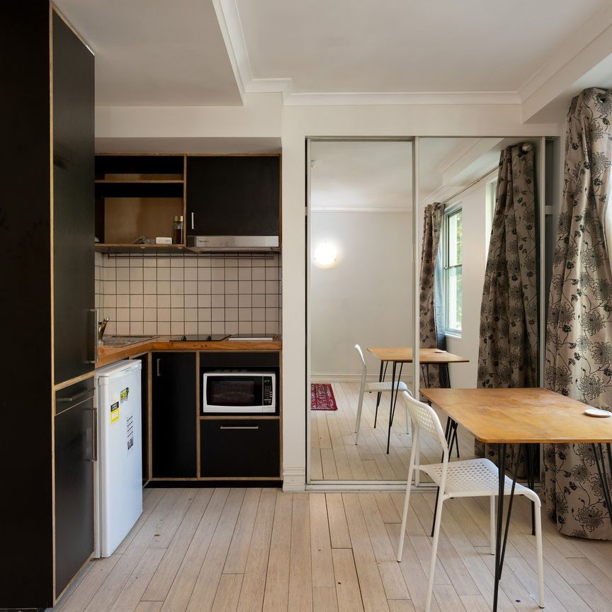 205/70 Queensberry Street, Carlton - Photo 1