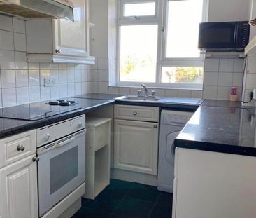 Room in a Shared Flat, Longbridge Road, IG11 - Photo 4