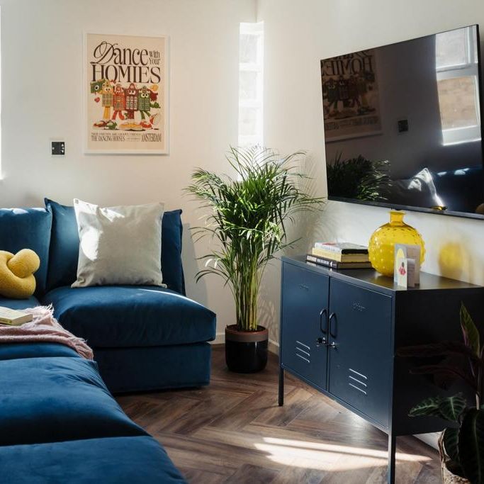 6 bedroom flat to rent - Photo 1