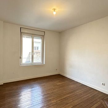 Appartement 4 pièces 89m2 REIMS 770 euros - Photo 1