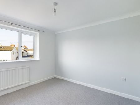 Walk Mill Lane, Kingswood, Wotton-Under-Edge , Glos, GL12 - Photo 2