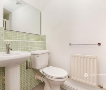 3 bedroom terraced house to rent - Photo 2