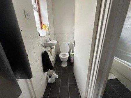 4 bedroom house share to rent - Photo 4