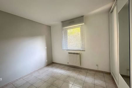 Location appartement 4 pièces, 124.09m², Nîmes - Photo 3