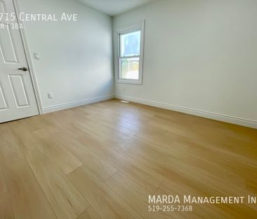 NEWLY RENOVATED 2-BEDROOM + DEN HOME ON CENTRAL AVE + UTILITIES - Photo 3