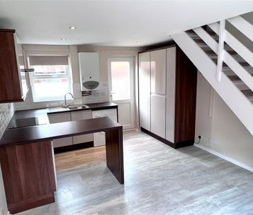 1 bedroom semi-detached house to rent - Photo 4