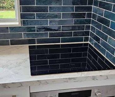 Hillcrest Zoned, 3 Bedrooms Ready To Move In - Photo 5