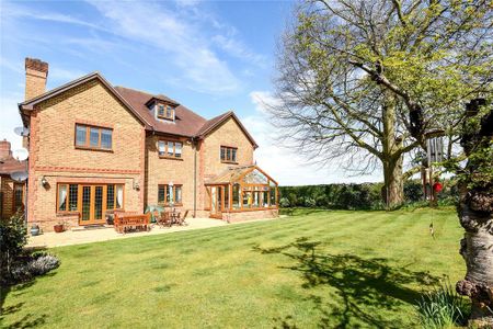 6 bedroom detached house to rent - Photo 4