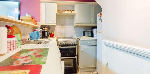 Coleridge Road, London, North Finchley, N12 - Photo 2