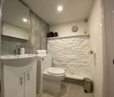Windsor Terrace, Falmouth, TR11 - Photo 6