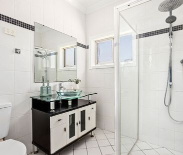 46 Noble Parade, Lake Heights NSW 2502 - House For Rent | Domain - Photo 5