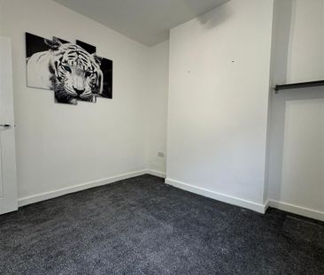 2 bed terraced house to rent in Pritchard Street, Burnley, BB11 - Photo 4