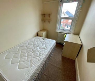 6 bedroom detached house to rent - Photo 4