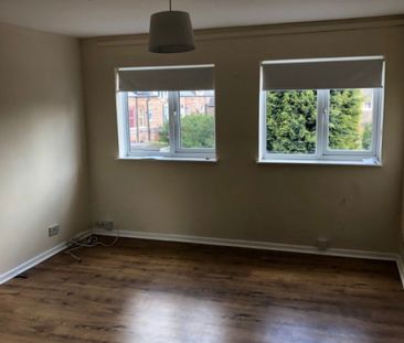 1 Bed Flat, May Court, NG5 - Photo 1