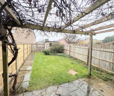 2 bedroom end of terrace house to rent - Photo 6