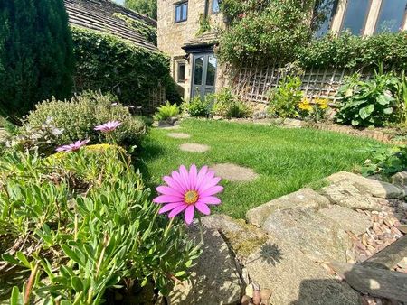 Stoney Royd Lane Todmorden, OL14 - Photo 3