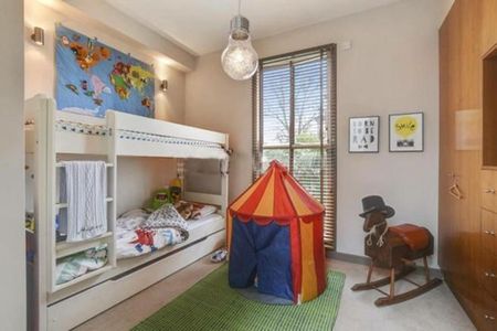2 Bedroom Terraced - Photo 2