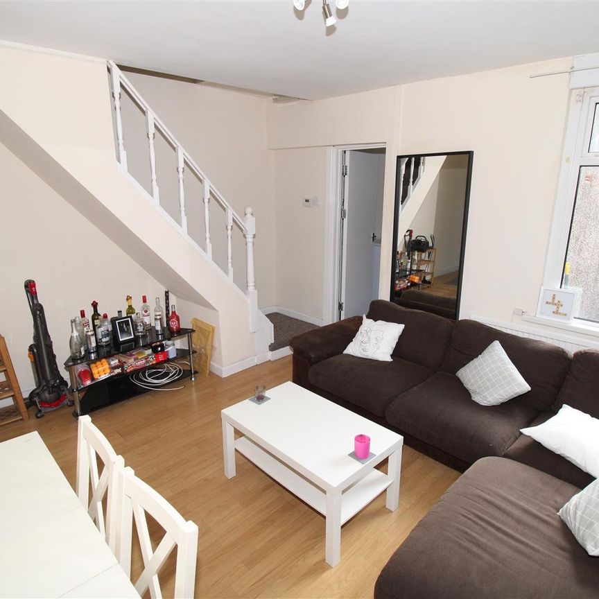 Room For Rent King Street, Pontypridd - Photo 1
