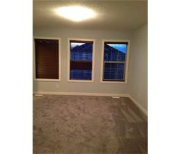 Well maintained Beautiful 2-Storey 3 bdrms Home in Evanston! - Photo 6