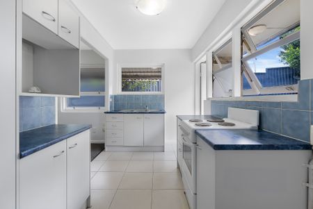 54 Stanley St, Camp Hill QLD 4152 - House For Rent | Domain - Photo 4