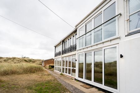 Beach Road - Photo 3