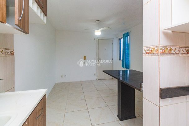Apartamento com 2 quartos e 50m² para alugar em Jardim Leopoldina, Porto Alegre. - Photo 1