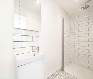 4 bedroom semi-detached house to rent - Photo 3