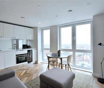 Studio to rent - Photo 2